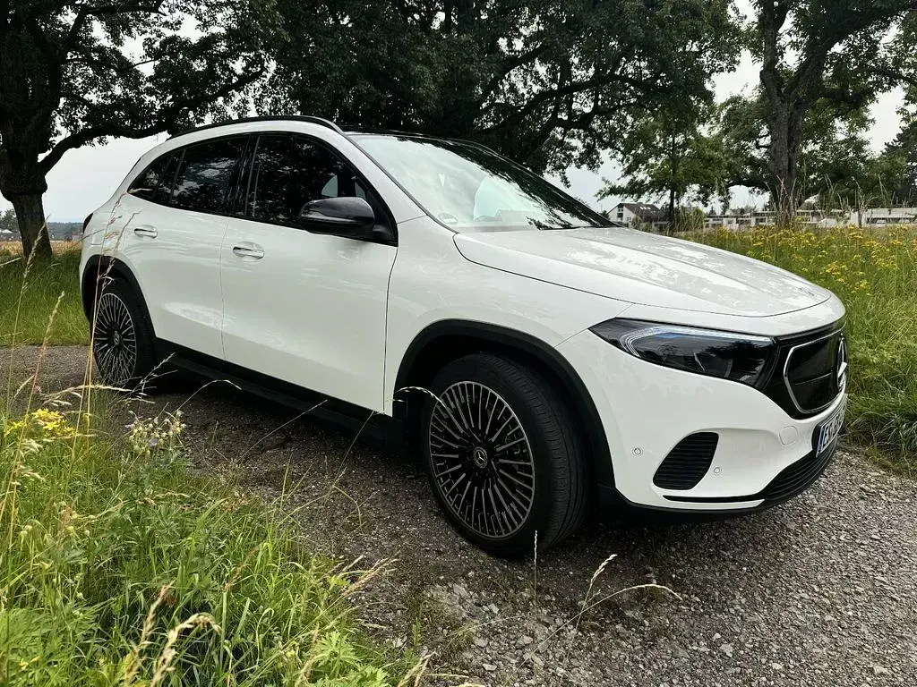 Gebraucht Mercedes EQA300 167 kW (228 PS) 2023 Weiß SUV