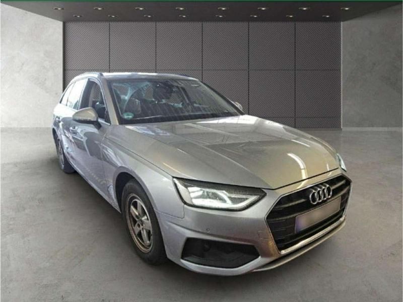 Gebraucht Audi A4 163 PS (119 kW) 2023 Florettsilber metallic Kombi