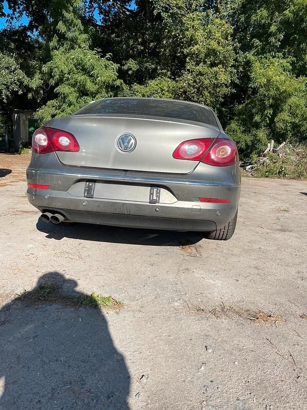 Gebraucht VW Passat 170 PS (125 kW) 2010 Gold Coupé