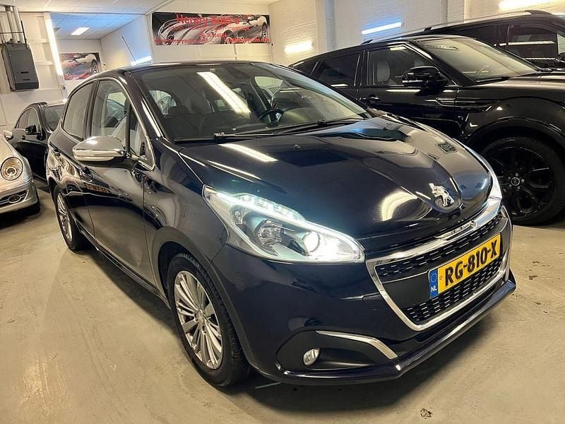 Blau Gebraucht 2017 Peugeot 208 Kleinwagen | 4.650 € (Superpreis) - Bild 1/4