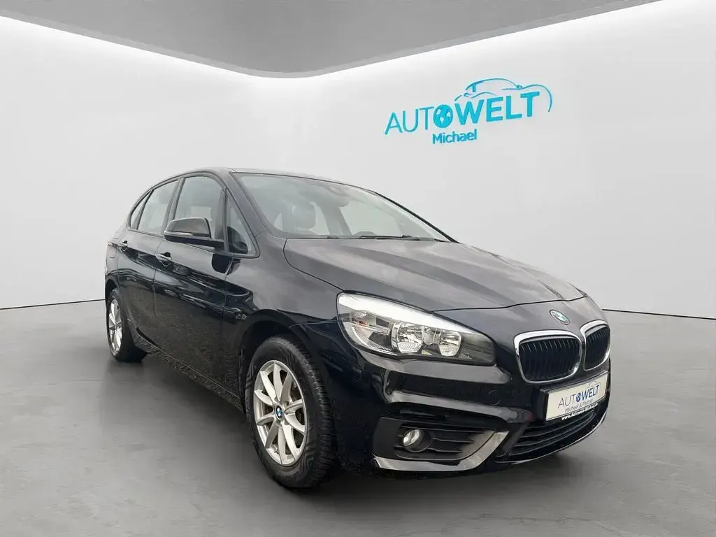 Gebraucht BMW 218 Active Tourer Basis 136 PS (100 kW) 2016 Schwarz Van / Kleinbus