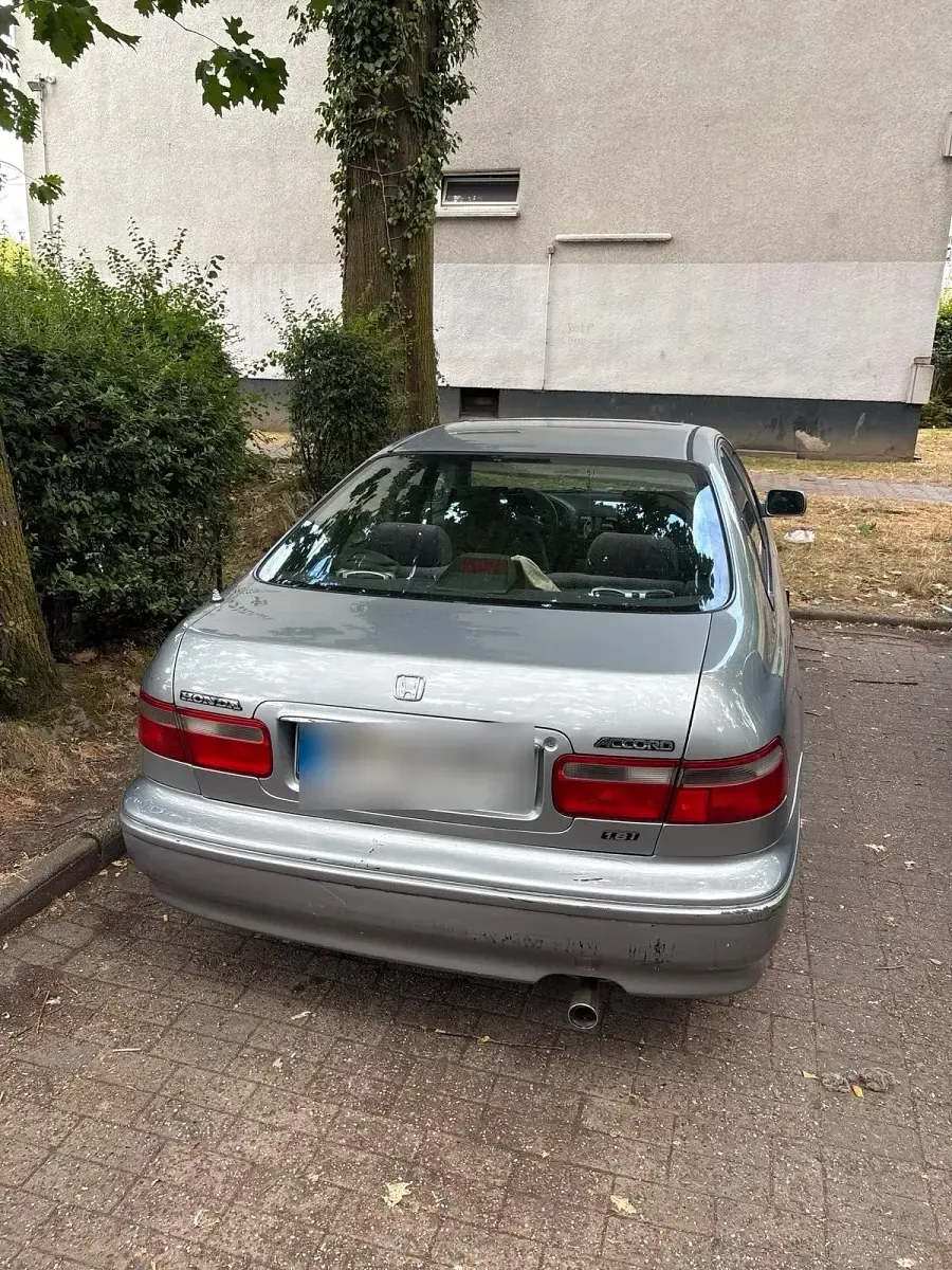 Gebraucht Honda Accord 116 PS (85 kW) 1996 Grau Limousine