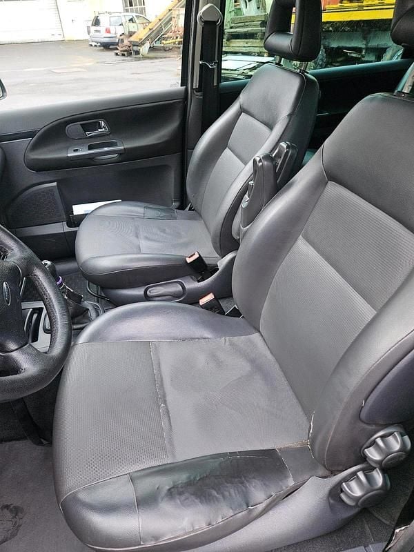 Gebraucht VW Sharan 131 PS (96 kW) 2003 Schwarz Van / Kleinbus