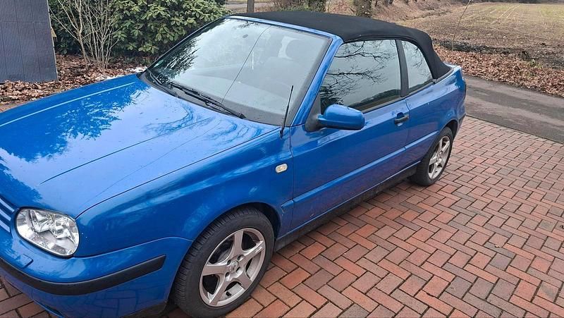Gebraucht VW Golf Cabriolet 114 PS (83 kW) 2000 Blau Cabrio