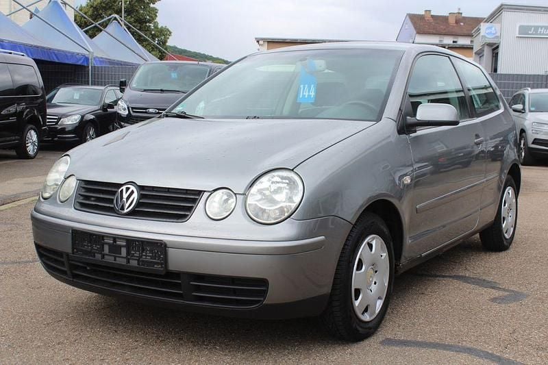 Grau Gebraucht 2004 VW Polo Cricket Kleinwagen | 699 € (Superpreis) - Bild 1/4