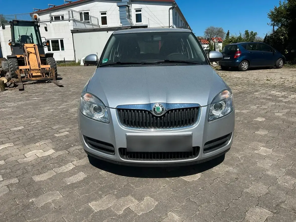 Second-hand Skoda Fabia 70 CP (51 kW) 2009 Argintiu Break