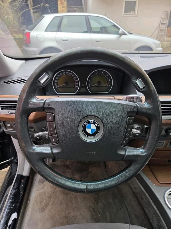 Gebraucht BMW 745 333 PS (244 kW) 2002 Schwarz Limousine