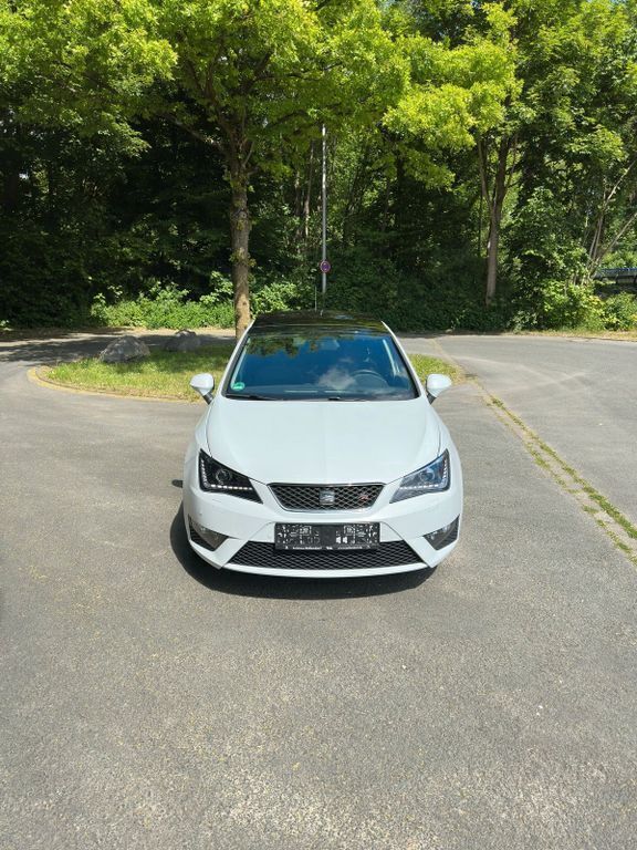 Weiß Gebraucht 2013 Seat Ibiza Limousine | 6.200 € (Guter Preis) - Bild 1/4