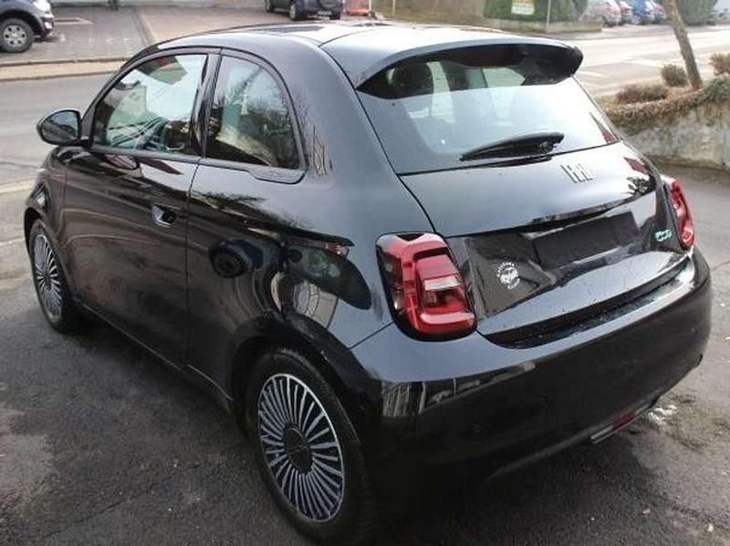 Gebraucht Fiat 500e Icon 86 kW (118 PS) 2022 Onyx schwarz Limousine