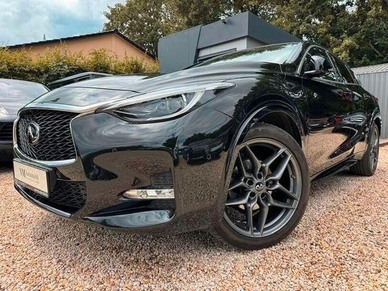 Schwarz Gebraucht 2019 Infiniti Q30 Limousine | 21.490 € (Fairer Preis) - Bild 1/4
