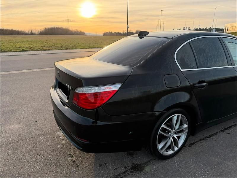 Gebraucht BMW 523 190 PS (139 kW) 2009 Schwarz Limousine