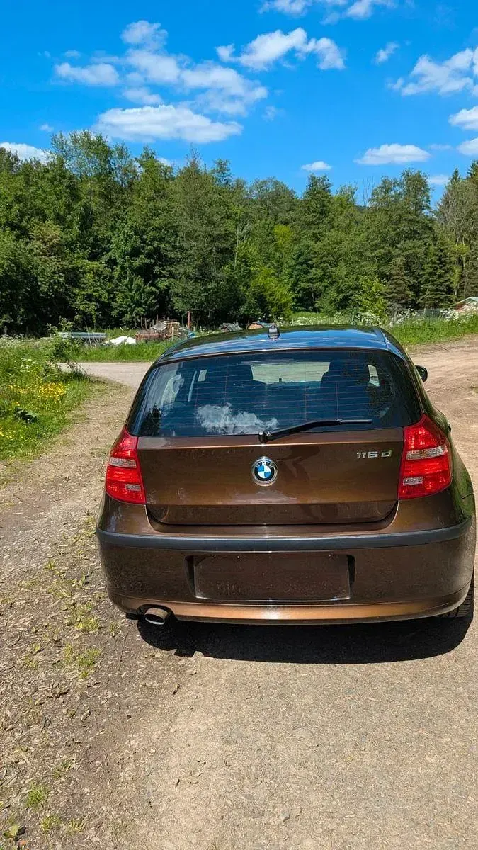 Gebraucht BMW 116 116 PS (85 kW) 2011 Braun Kleinwagen