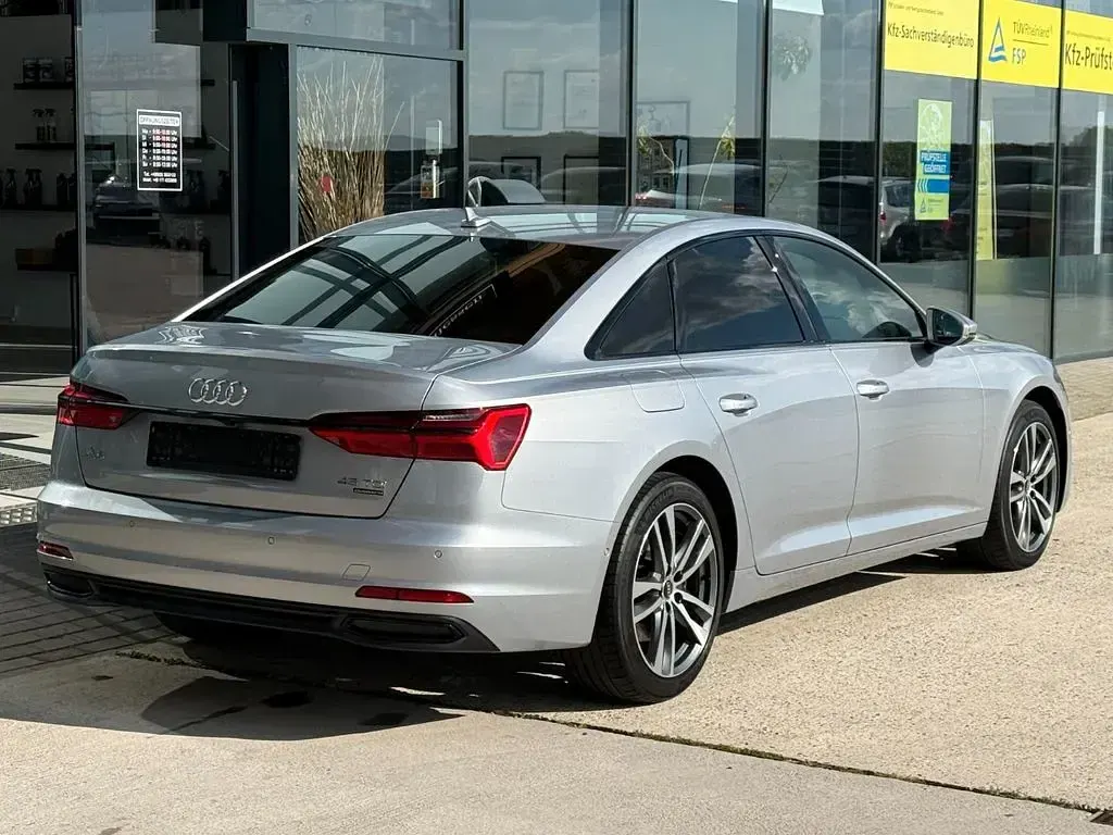 Gebraucht Audi A6 Sport 245 PS (180 kW) 2022 Florettsilber metallic Limousine