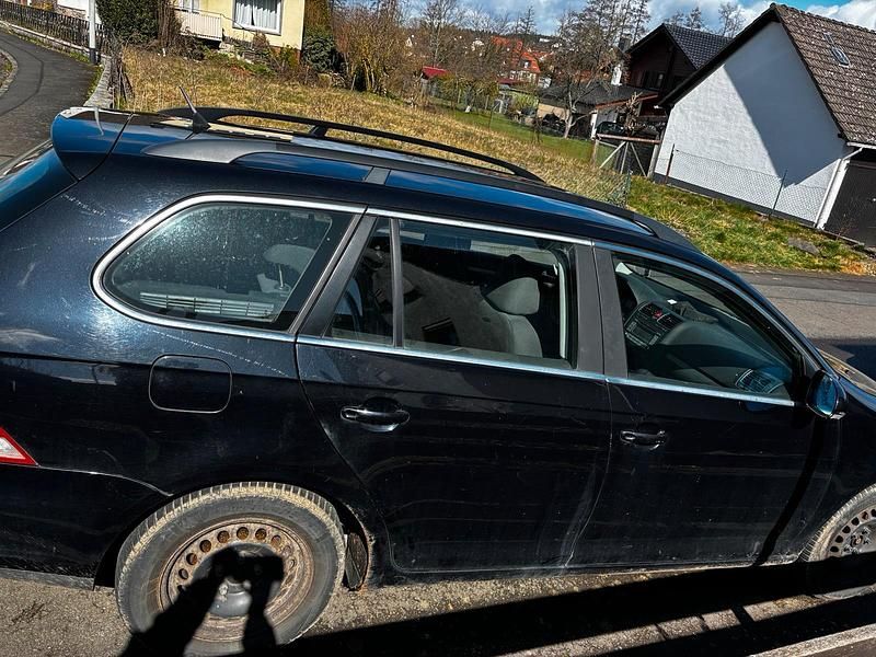 Gebraucht VW Golf V 102 PS (75 kW) 2007 Schwarz Kombi