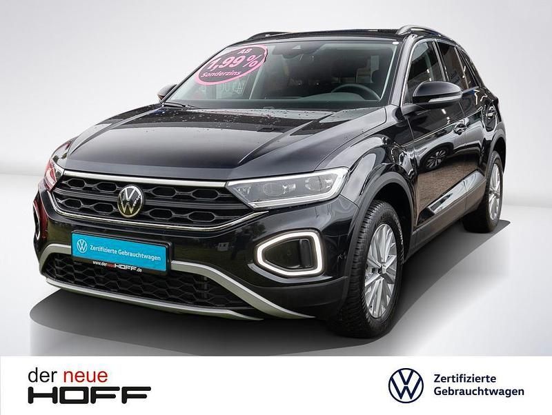 Deep black perleffekt Gebraucht 2024 VW T-Roc Life SUV | 21.475 € (Superpreis) - Bild 1/4
