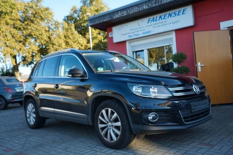 Schwarz Gebraucht 2015 VW Tiguan Sportline SUV | 9.800 € (Guter Preis) - Bild 1/4