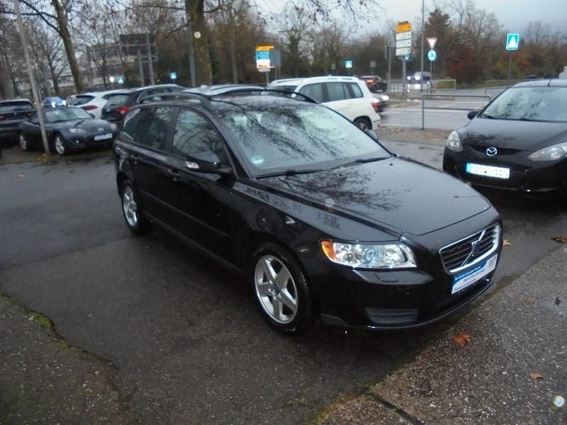 Gebraucht Volvo V50 Kinetic 125 PS (91 kW) 2010 Schwarz Kombi
