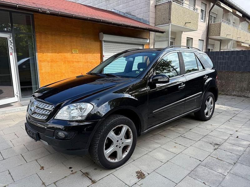 Schwarz Gebraucht 2006 Mercedes ML350 SUV | 5.490 € (Fairer Preis) - Bild 1/4
