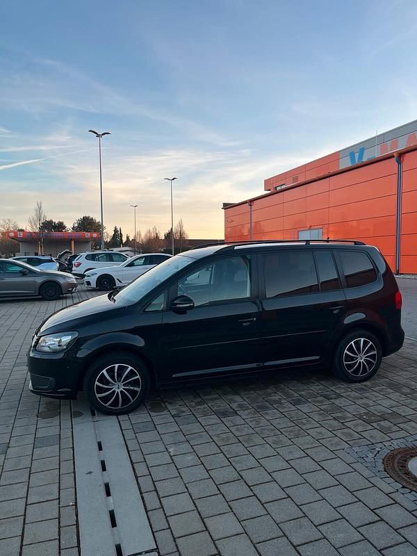 Gebraucht VW Touran 140 PS (102 kW) 2011 Schwarz Van / Kleinbus