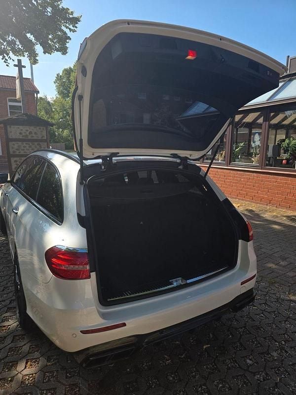 Gebraucht Mercedes E63S AMG AMG 612 PS (450 kW) 2017 Weiß Limousine