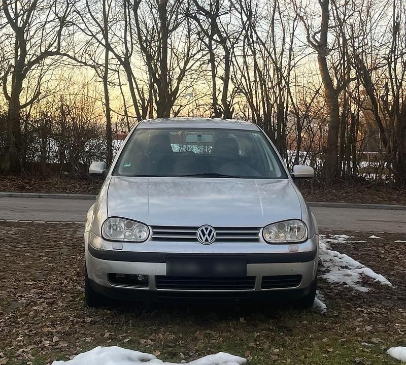 Gebraucht VW Golf IV 105 PS (77 kW) 2001 Silber Kleinwagen