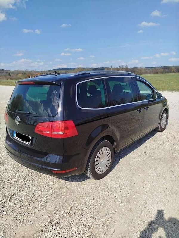 Gebraucht VW Sharan Match 140 PS (102 kW) 2012 Schwarz Van / Kleinbus