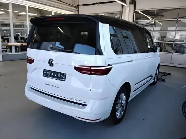 Używany VW Multivan Edition 150 KM (110 kW) 2023 Biały Minivan