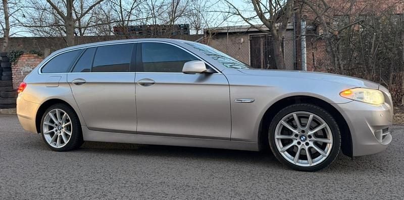 Gebraucht BMW 530 245 PS (180 kW) 2010 Grau Kombi