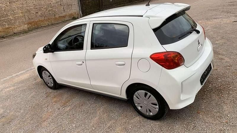 Gebraucht Mitsubishi Space Star Basis 71 PS (52 kW) 2020 Weiß Kleinwagen