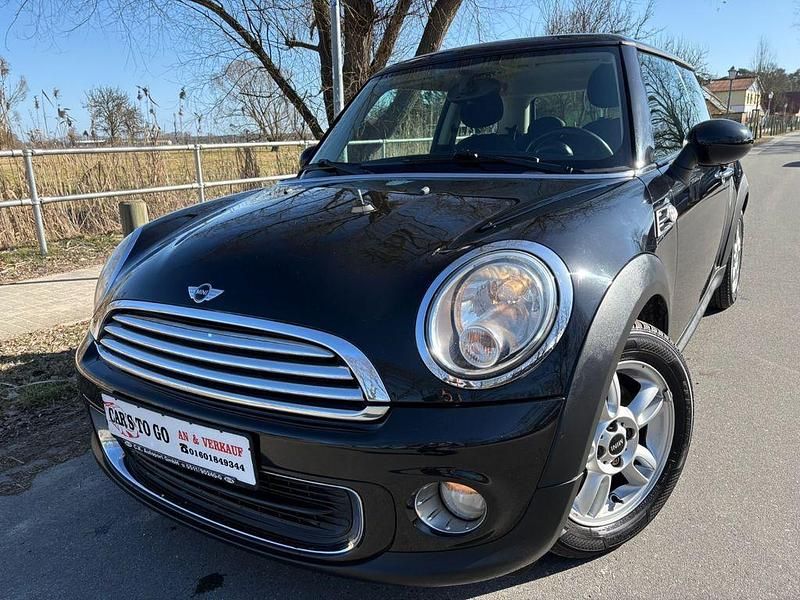 Gebraucht Mini ONE 98 PS (72 kW) 2010 Schwarz Kleinwagen