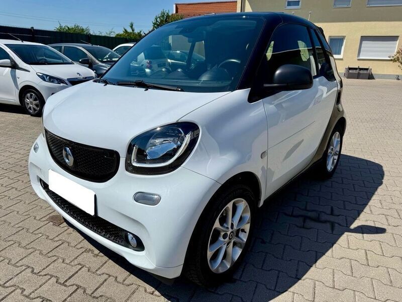 Weiß Gebraucht 2018 Smart ForTwo Cabrio Cabrio | 13.400 € (Fairer Preis) - Bild 1/4