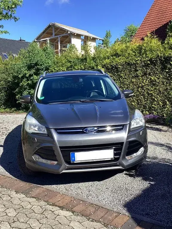 Usado Ford Kuga Titanium 163 HP (119 kW) 2013 Cinzento SUV