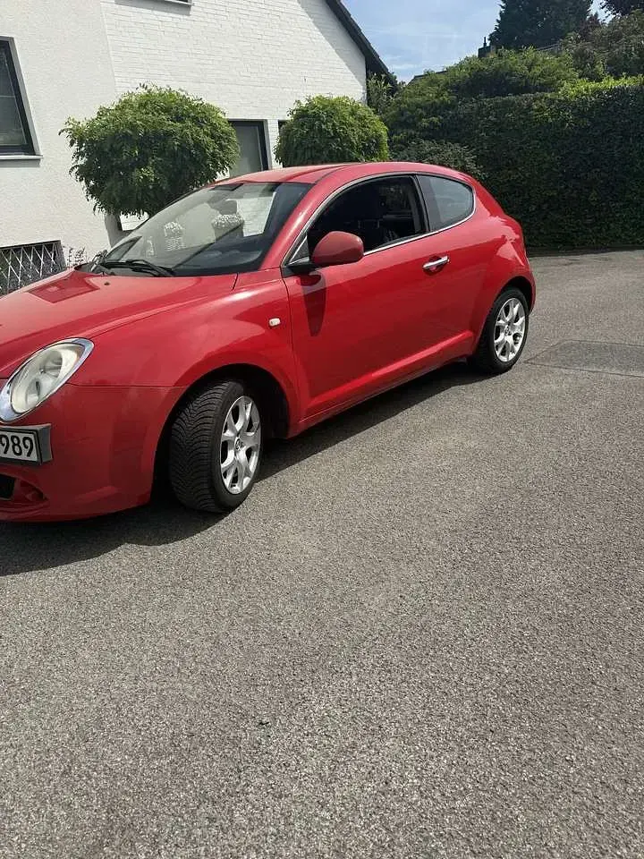 Gebraucht Alfa Romeo MiTo Turismo 95 PS (69 kW) 2009 Rot Kleinwagen