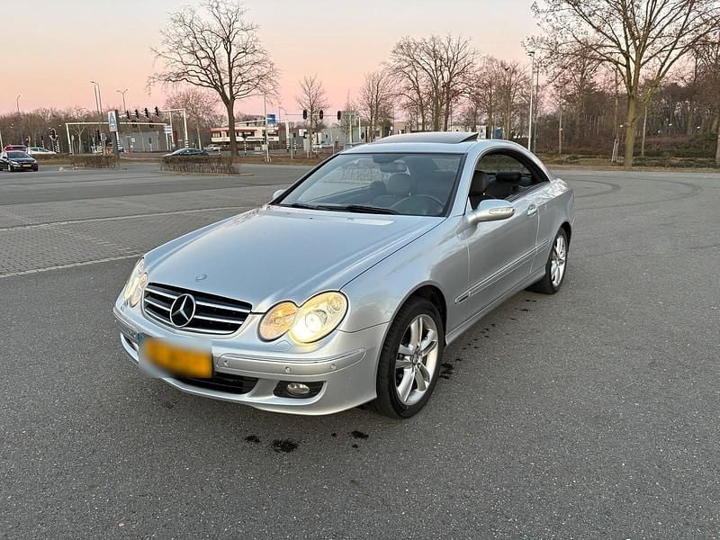 Gebraucht Mercedes CLK280 231 PS (169 kW) 2008 Coupé