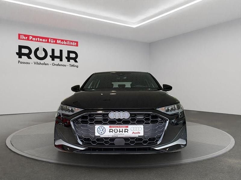 Używany Audi A3 Advanced Plus 116 KM (85 kW) 2025 Czarny Sedan/Limuzyna