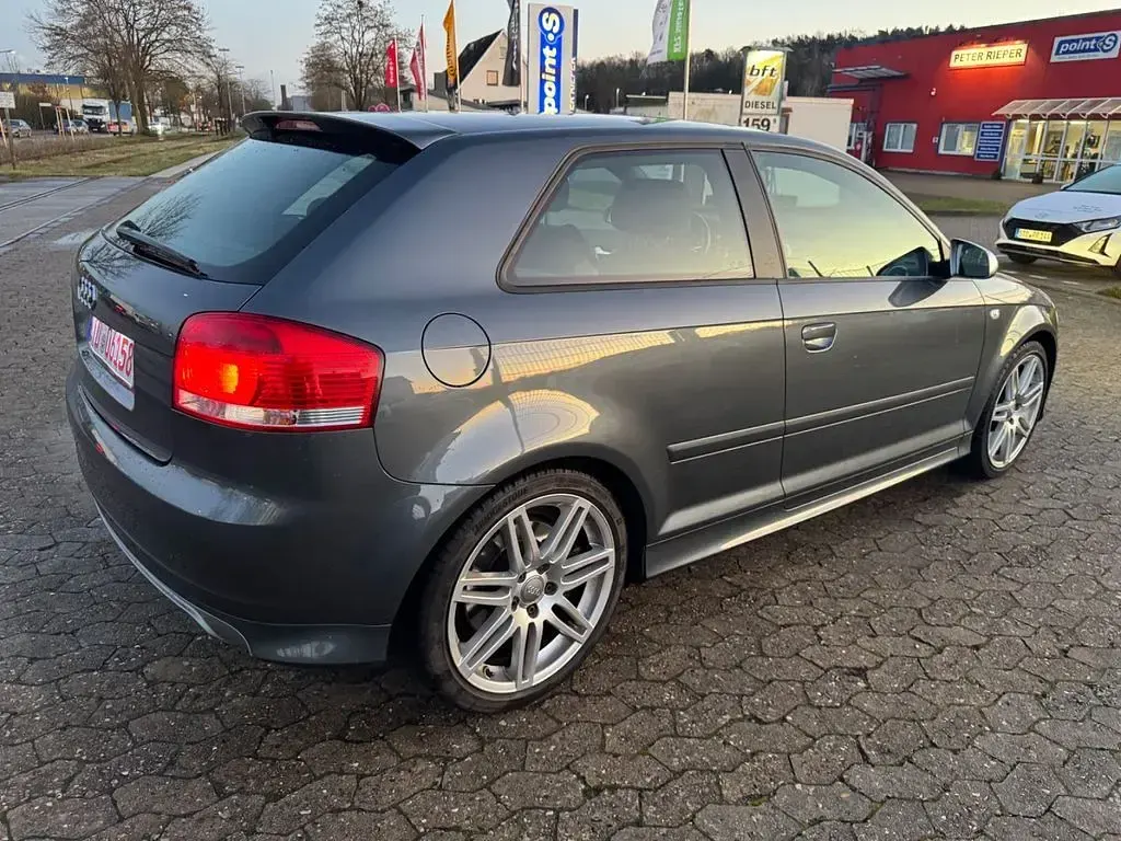 Gebraucht Audi S3 Sport 265 PS (194 kW) 2007 Grau Kleinwagen