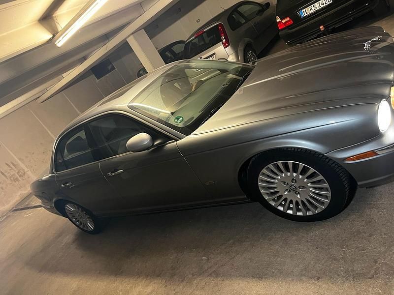 Gebraucht Jaguar XJ 207 PS (152 kW) 2007 Grau Limousine