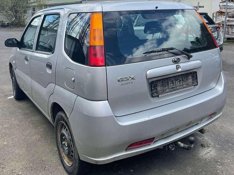 Gebraucht Subaru Justy 94 PS (69 kW) 2005 Silber Kleinwagen