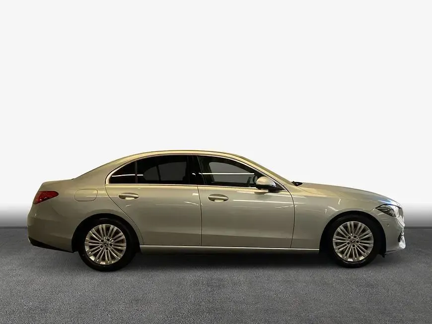 Gebraucht Mercedes C200 Avantgarde 163 PS (119 kW) 2026 Hightechsilber metallic Limousine