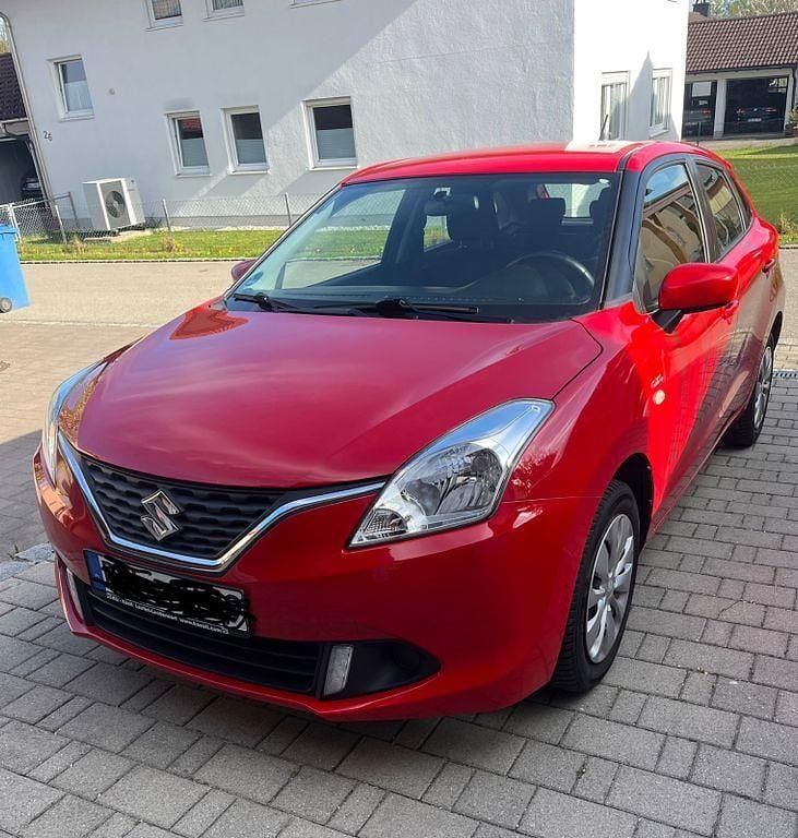 Used Suzuki Baleno Basic 90 HP (66 kW) 2016 Red Hatchback