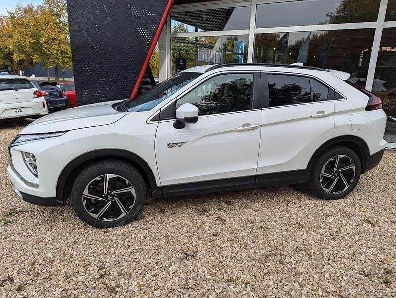 Second-hand Mitsubishi Eclipse Cross Plus 188 CP (138 kW) 2021 Alb SUV