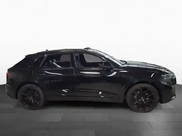 Usata Audi Q8 Ambiente 286 CV (210 kW) 2025 Nero SUV