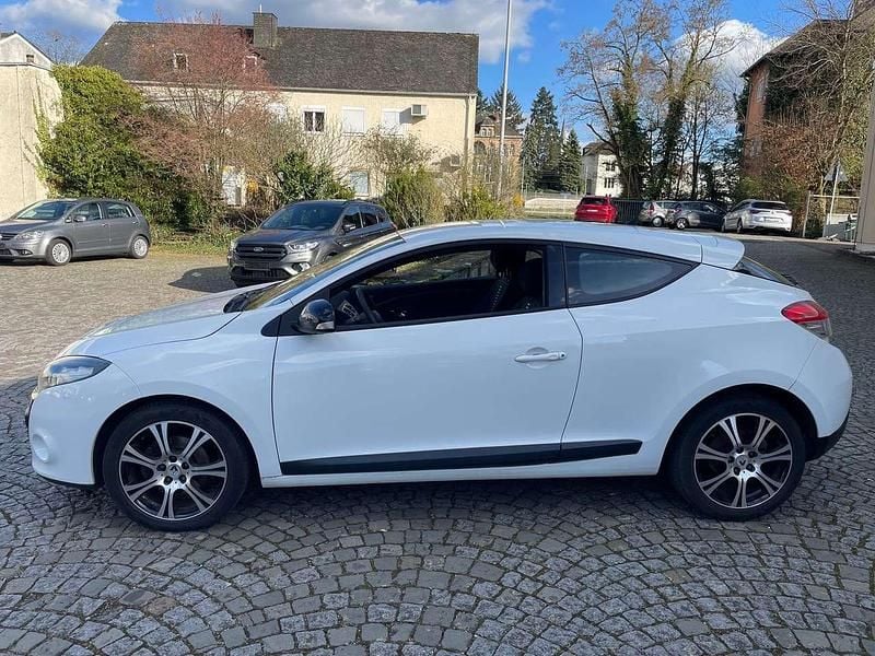 Gebraucht Renault Mégane Coupé 110 PS (80 kW) 2011 Gletscherweiss Coupé