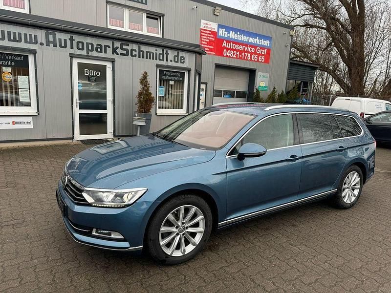 Blau Gebraucht 2017 VW Passat Highline Kombi | 11.899 € (Fairer Preis) - Bild 1/4