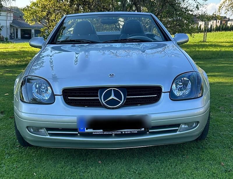 Gebraucht Mercedes SLK230 193 PS (141 kW) 2000 Silber Cabrio
