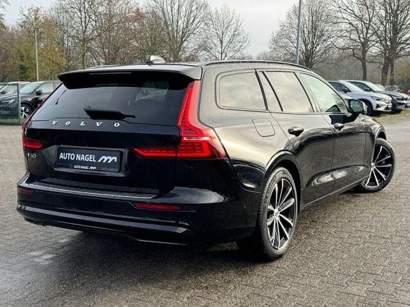 Gebraucht Volvo V60 Plus 456 PS (335 kW) 2022 Schwarz Kombi