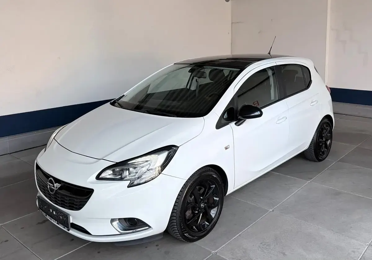 Gebraucht Opel Corsa Color Edition 101 PS (74 kW) 2015 Weiß Kleinwagen