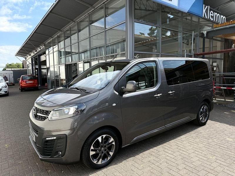 Grau Gebraucht 2021 Opel Zafira Life Elegance Van | 40.950 € (Fairer Preis) - Bild 1/4