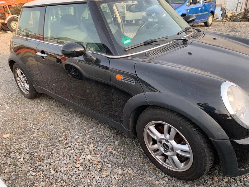 Usata Mini Cooper 116 CV (85 kW) 2005 Nero Utilitaria
