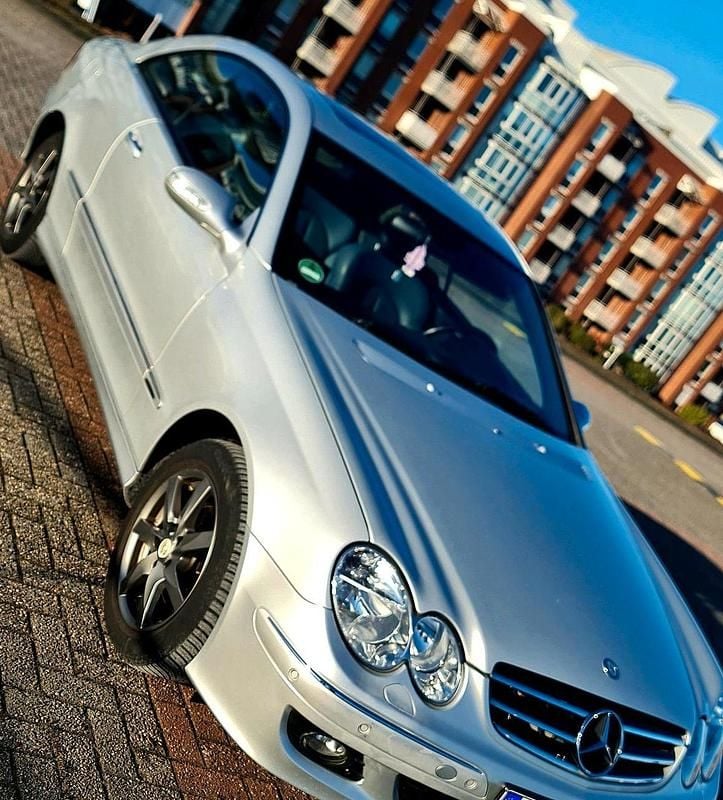 Silber Gebraucht 2006 Mercedes CLK200 Coupé | 6.499 € (Fairer Preis) - Bild 1/4